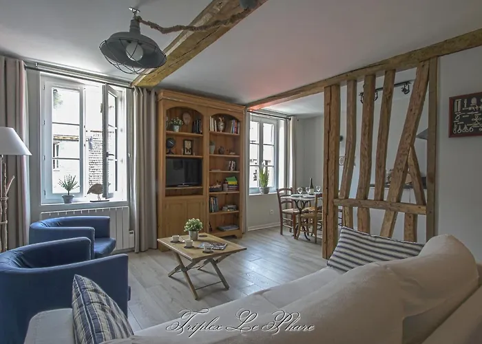 La Venelle Des Greniers A Sel Онфлёр