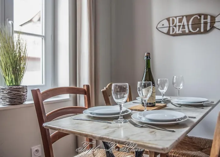 Апартаменты La Venelle Des Greniers A Sel *