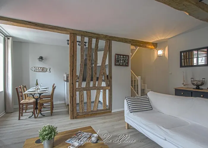 Апартаменты La Venelle Des Greniers A Sel *