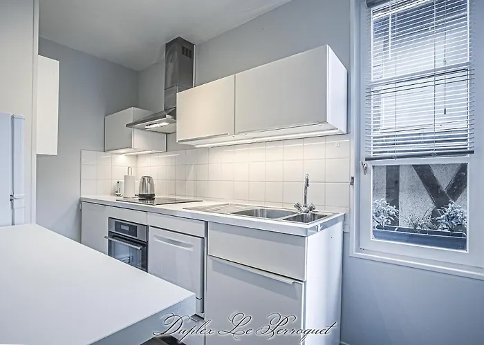 Апартаменты La Venelle Des Greniers A Sel *